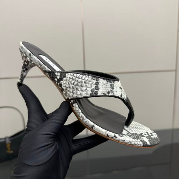 Alaïa Infradito Thong Sandals 55 Black White in Snakeskin Pattern combined with Mirror Finish