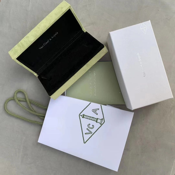 VCA Bracelet Box