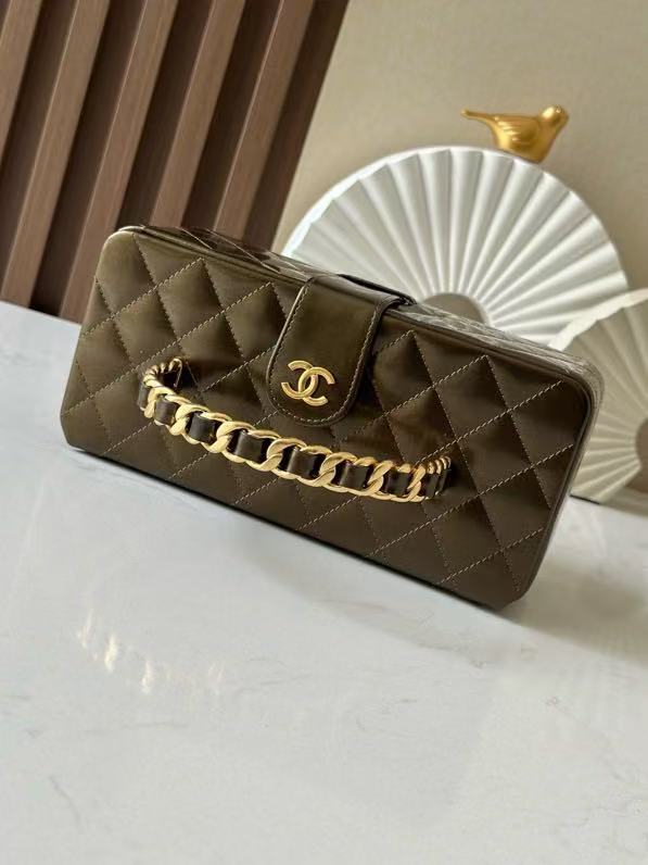 Chanel Vanity Vintage Bag 22cm Olive Green Patent Leather