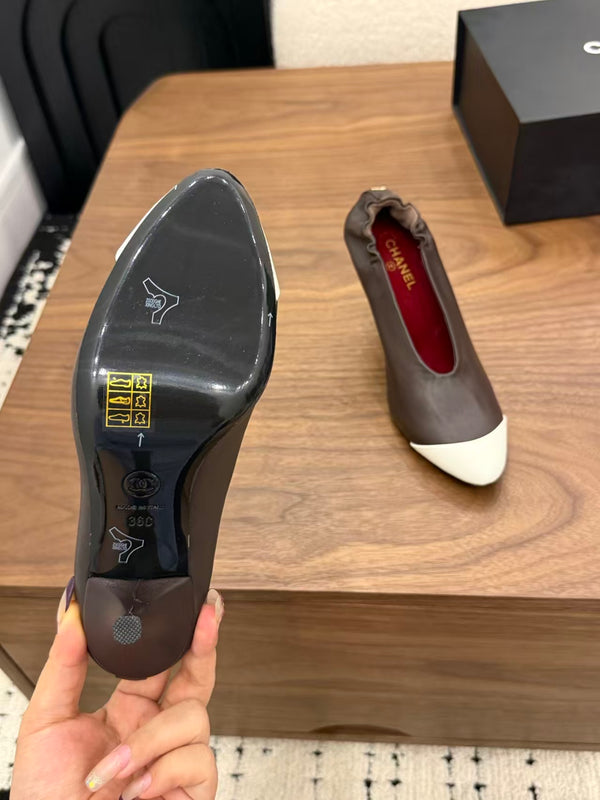 CC 26 Pumps 85mm Brown White in Sheepskin