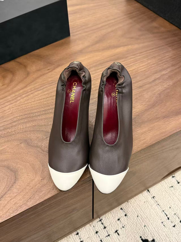 CC 26 Pumps 85mm Brown White in Sheepskin