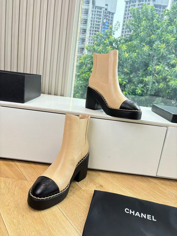 CC Chelsea Boot Beige Black in Cowhide