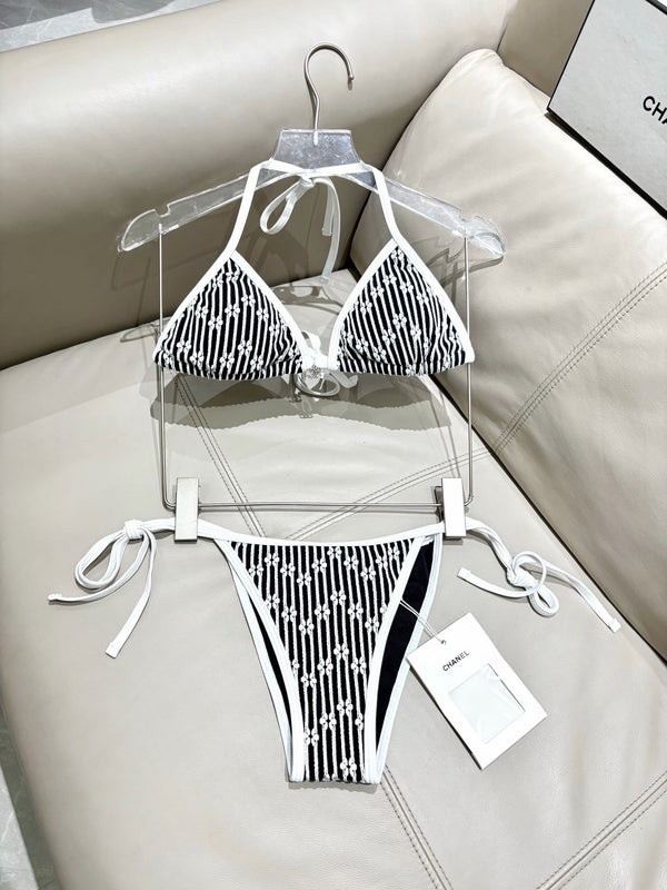 CC Bikini Set in Floral Print Black 289858