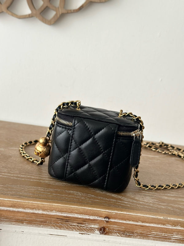 CC Vanity Case Small 10.5cm Black Lambskin