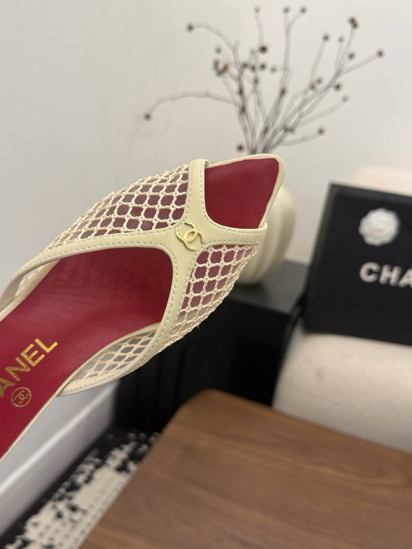 CC 26 Coco Beach Mules 40mm Beige in Mesh