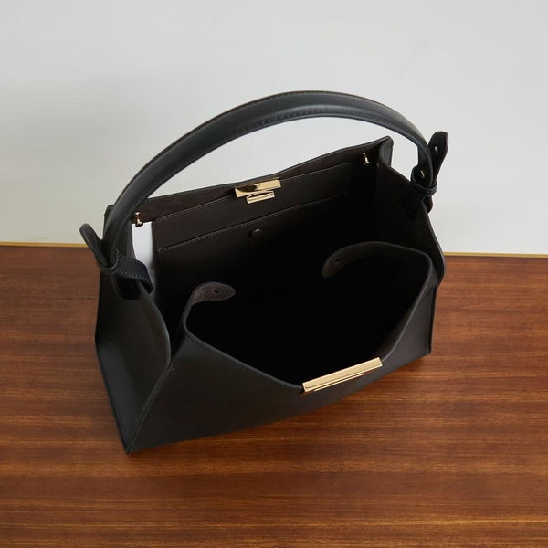 FF PEEKABOO 27 IN BLACK CALFSKIN WITH GOLD HARDWARE