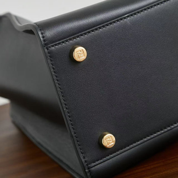 FF PEEKABOO 27 IN BLACK CALFSKIN WITH GOLD HARDWARE