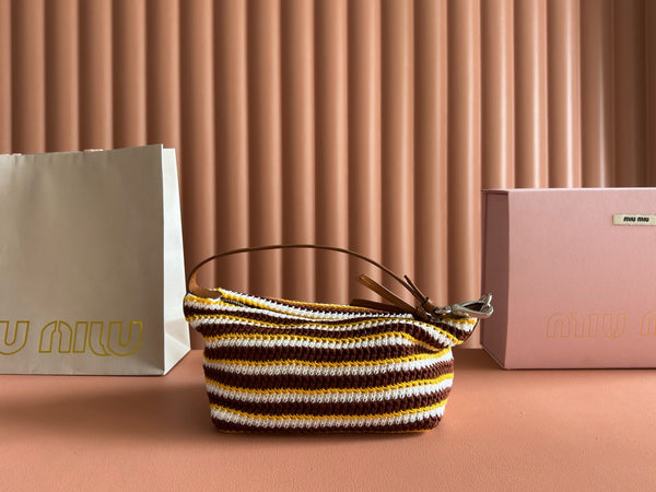Miu Crochet Pouch Brown White Cream Cotton
