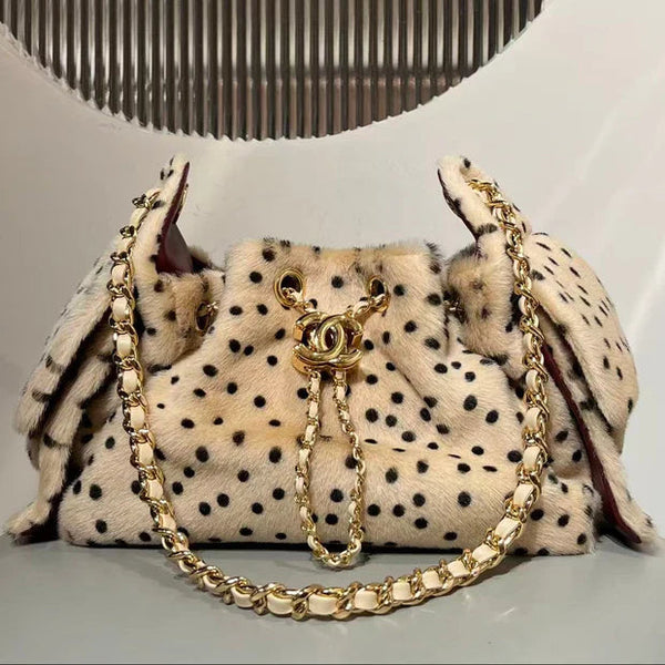 CC 2026 Hobo Bag 22cm Beige Black Plush Leather