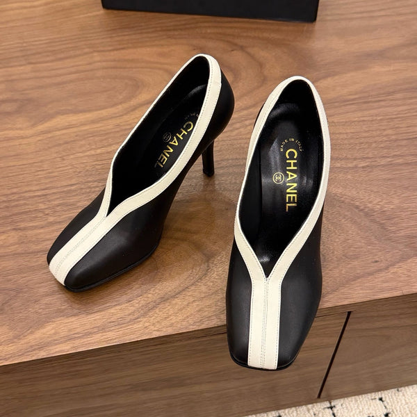 CC 26s Blazy High Heel Pumps 9cm White Black Embossed Calfskin