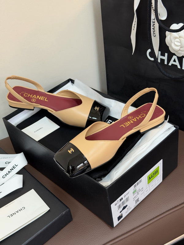 CC 26s Square-Toe Slingbacks Flat-Bottomed Black Beige Cowhide