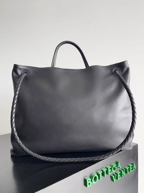 BV Andiamo Tote Bag 42cm Black Patent Cowhide Leather