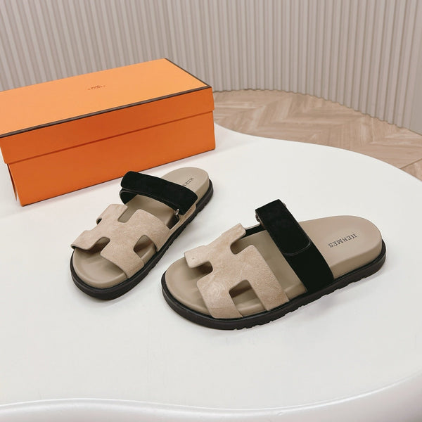 Chypre Sandal Beige Chapas / Black Suede