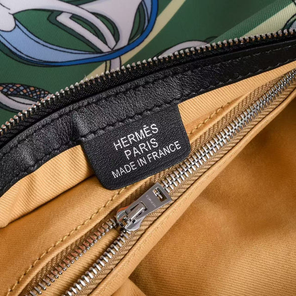 HM Sursoie To Go Pouch 22.5CM Green Swift Canvas