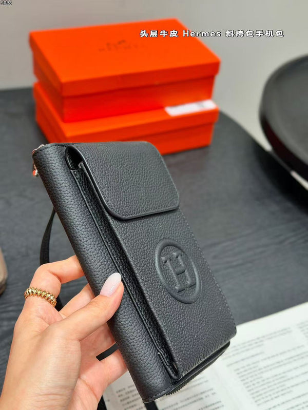 HM H-Logo Phone Wallet Bag 19cm In Black Togo Leather