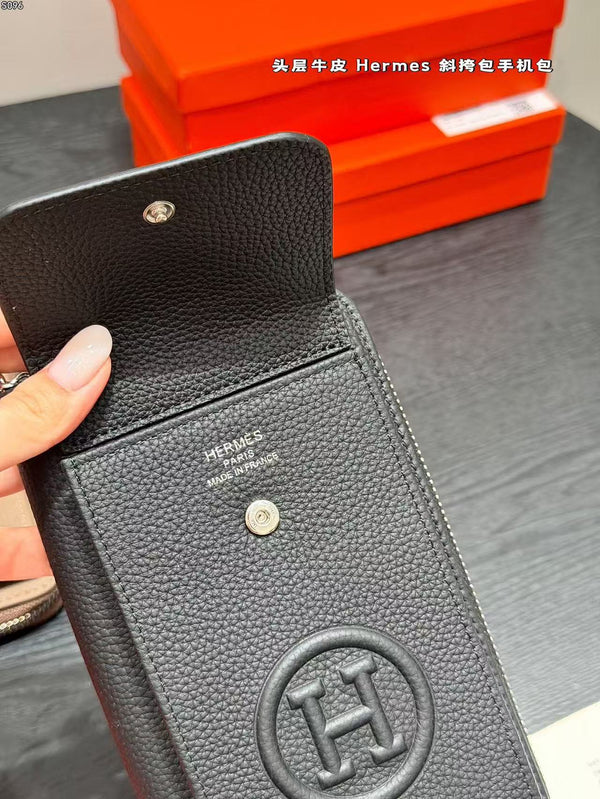 HM H-Logo Phone Wallet Bag 19cm In Black Togo Leather