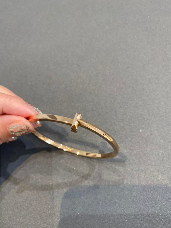 BRACCIALE T1 CON CERNIERA LARGA E PAVE' DI DIAMANTI