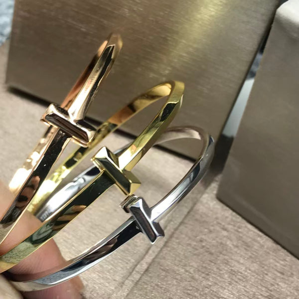 BRACCIALE T1 CON CERNIERA LARGA E PAVE' DI DIAMANTI
