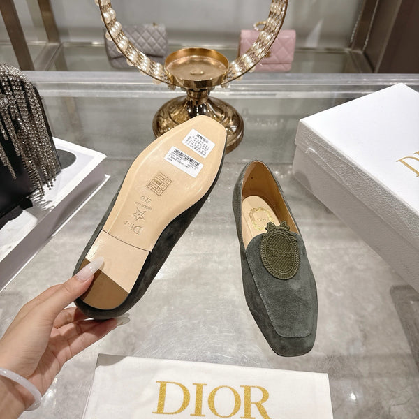 CD Médaillon Loafer Khaki Suede
