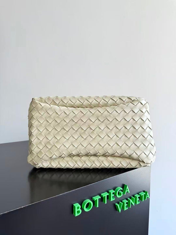BV Campana Bag Intrecciato 33cm Cream Lambskin