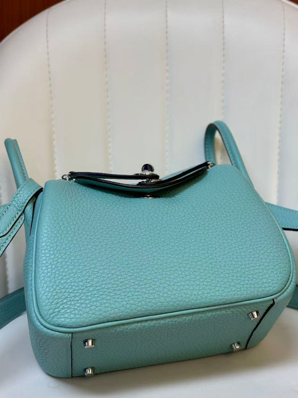 HM LINDY BAG 19CM MINT BLUE CALFSKIN