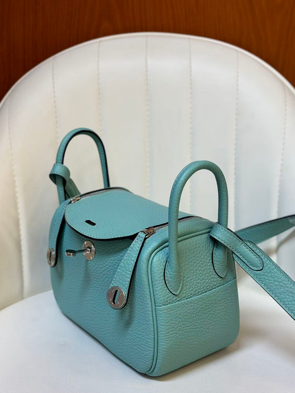 HM LINDY BAG 19CM MINT BLUE CALFSKIN