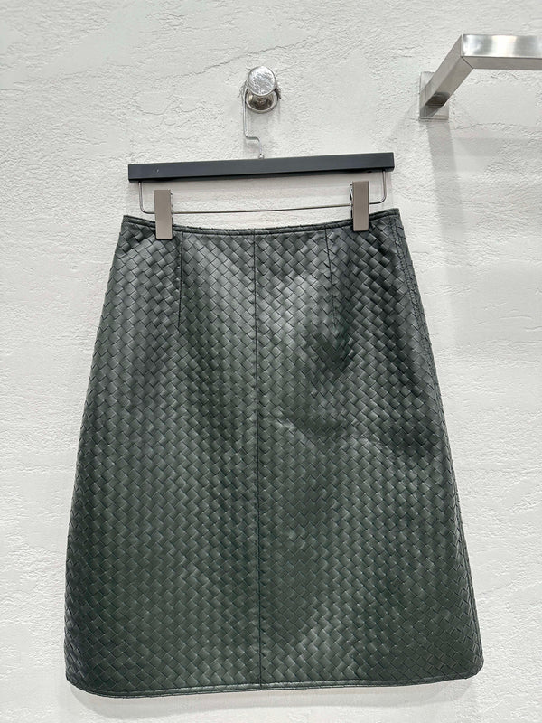 BV 26ss Skirt in Dark Green Lambskin