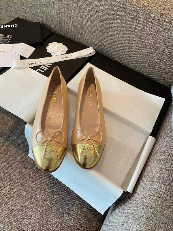 CC 26FW Ballet Flats Gold Cap Toe Beige Leather