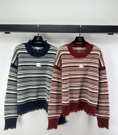 Chandail rayé en laine et cachemire bleu et rouge Chanel 2025