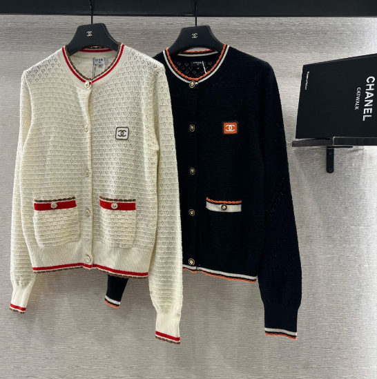 Chanel Cardigan à Manches Longues Crème et Noir Coton Cachemire 2025 325737