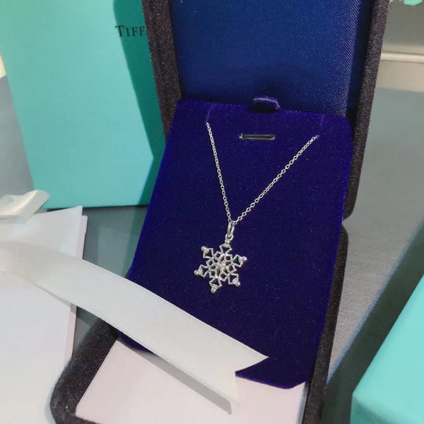 COLLANA CON PENDENTE A FORMA DI FIOCCO DI NEVE IN ARGENTO STERLING