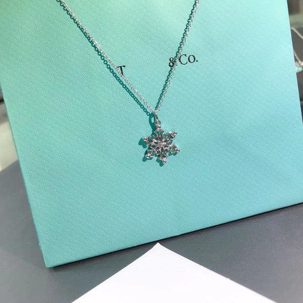COLLANA CON PENDENTE A FORMA DI FIOCCO DI NEVE IN ARGENTO STERLING