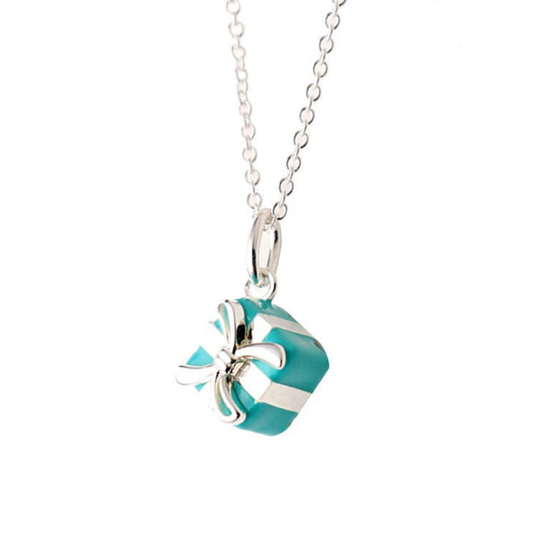 COLLANA CON CIONDOLO A SCATOLA BLU