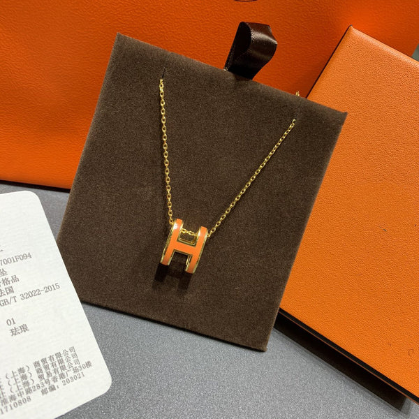 COLLANA POP H PENDENTE ARANCIONE CON FERRAMENTA IN ORO