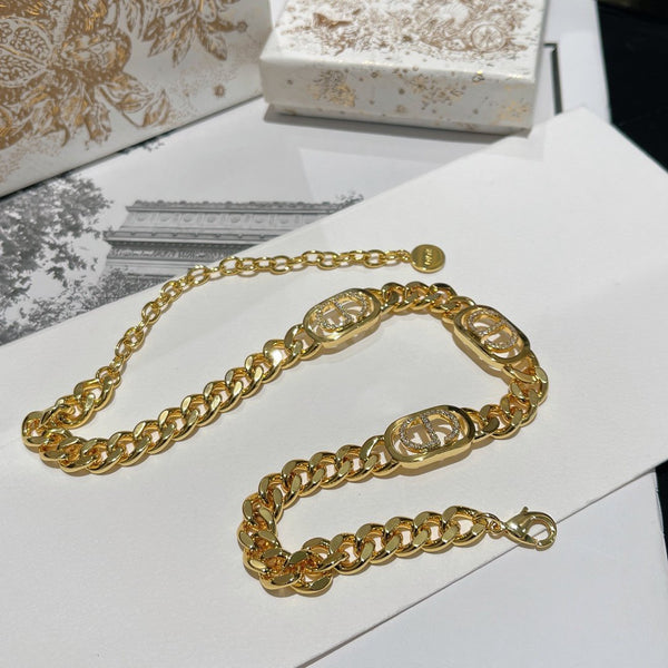 COLLANA 30 MONTAIGNE METALLO FINITURA ORO CRISTALLI BIANCHI