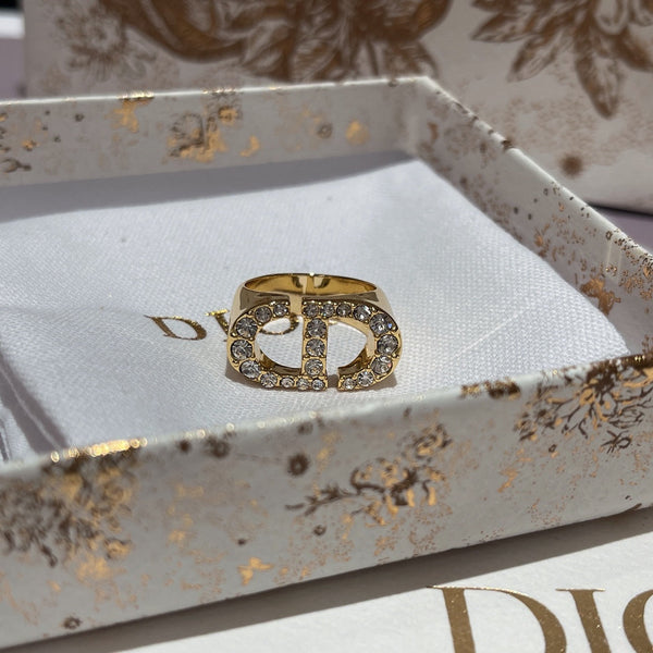 30 MONTAIGNE RING GOLD-FINISH METAL AND SILVER