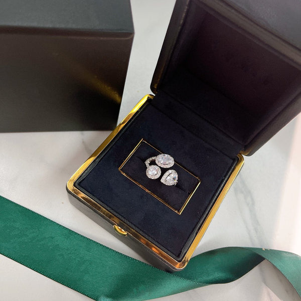 ANELLO DI FIDANZAMENTO IN ARGENTO CON DIAMANTI MULTIFORMI