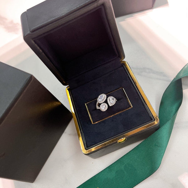 ANELLO DI FIDANZAMENTO IN ARGENTO CON DIAMANTI MULTIFORMI