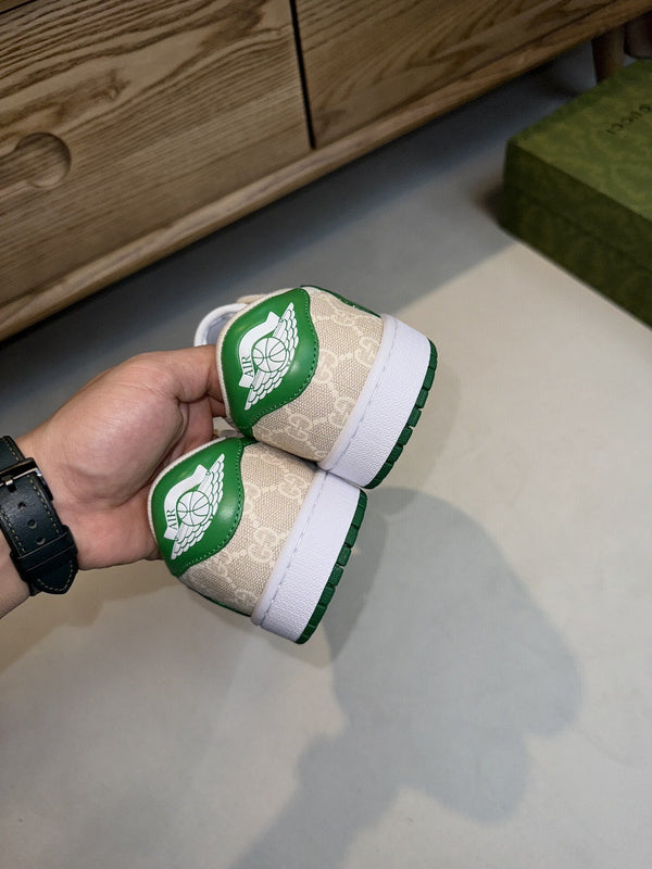 GG LOW TRAVIS GREEN WHITE LEATHER