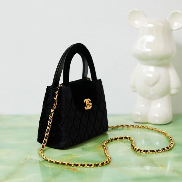 Borsa Kelly Mini trapuntata CC in velluto nero