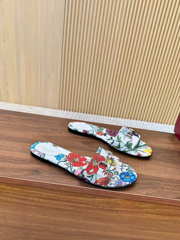 GC 25 Floral Slide Sandal with Horsebit White and Multicolor Canvas