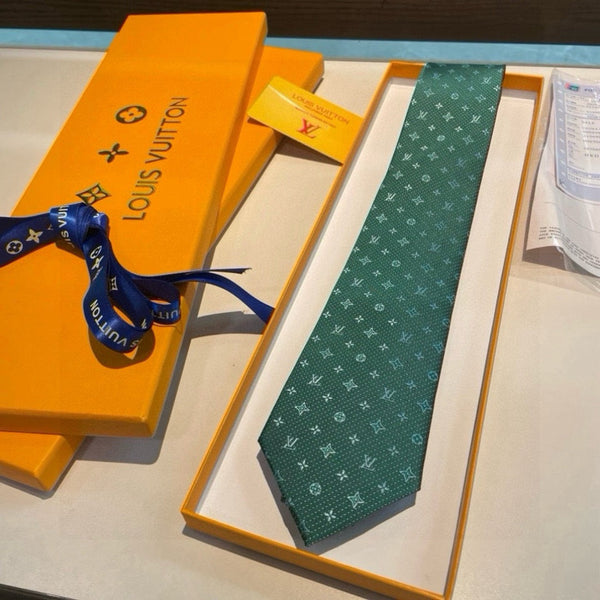 LV Tie Green Twill Silk 002