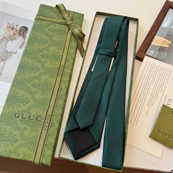 GG Tie Green Twill Silk 001