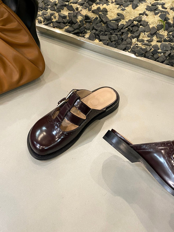 Loewe Campo Mary Jane Ballerina Flat in pelle di mucca mogano
