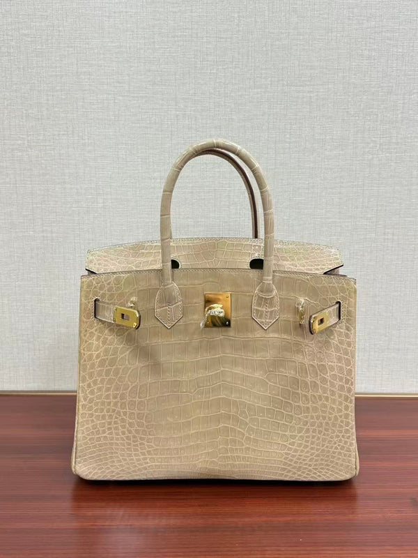HERMÈS BIRKIN 30CM EN CROCODILE BEIGE MÉTAL DORÉ