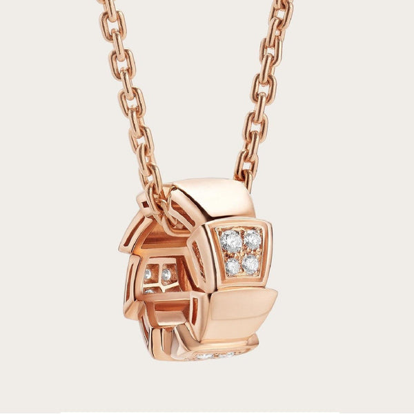 COLLANA IN ORO ROSA CON DIAMANTI E PEDANTE SERPENTI