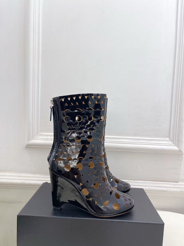 Alaïa Vienne Ankle Wedge Heel Boots 90mm Black Suede