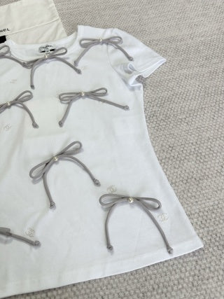 CC 25 Maglietta in maglia di cotone con fiocco
