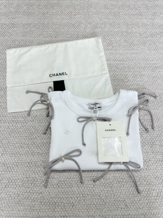 CC 25 Maglietta in maglia di cotone con fiocco