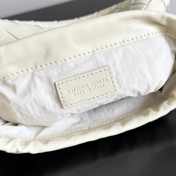 BV Small Dustbag 21cm Pelle di vitello intrecciata sale marino